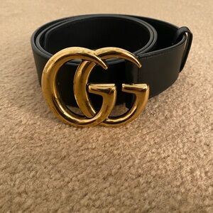 Black Gucci belt size 90